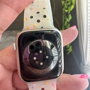 Apple Watch Series 7 - Starlight